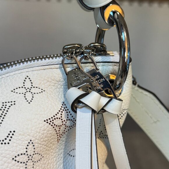 Louis Vuitton Beaubourg Hobo Mm - Picture 8 of 12